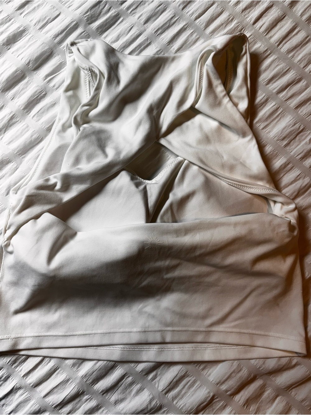 aerie Offline Real Me White Open Back Cropped Tank w/ built in bra - Picture 3 of 6